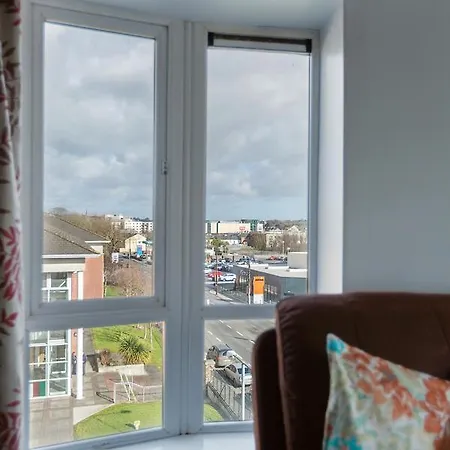 شقة Priory House, Student Accommodation, Manor Village Apartments, Cork Road, X91w427 *