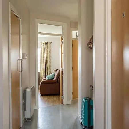 Priory House, Student Accommodation, Manor Village Apartments, Cork Road, X91w427 * 워터퍼드