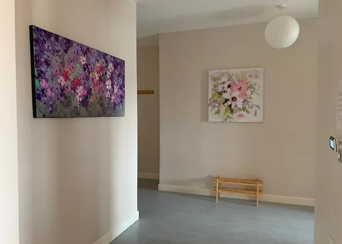 Апартаменты Priory House, Student Accommodation, Manor Village Apartments, Cork Road, X91w427